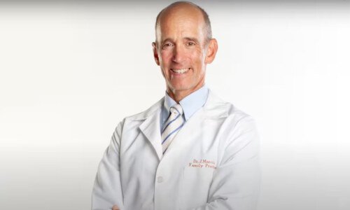 Dr. Mercola’s Crucial Tips to Boost Immunity Naturally this Allergy Season
